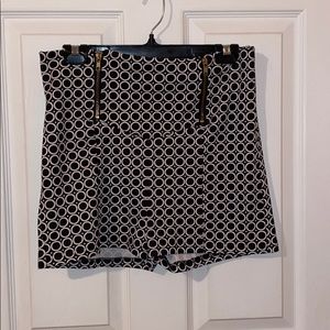 Black & White patterned High waisted shorts